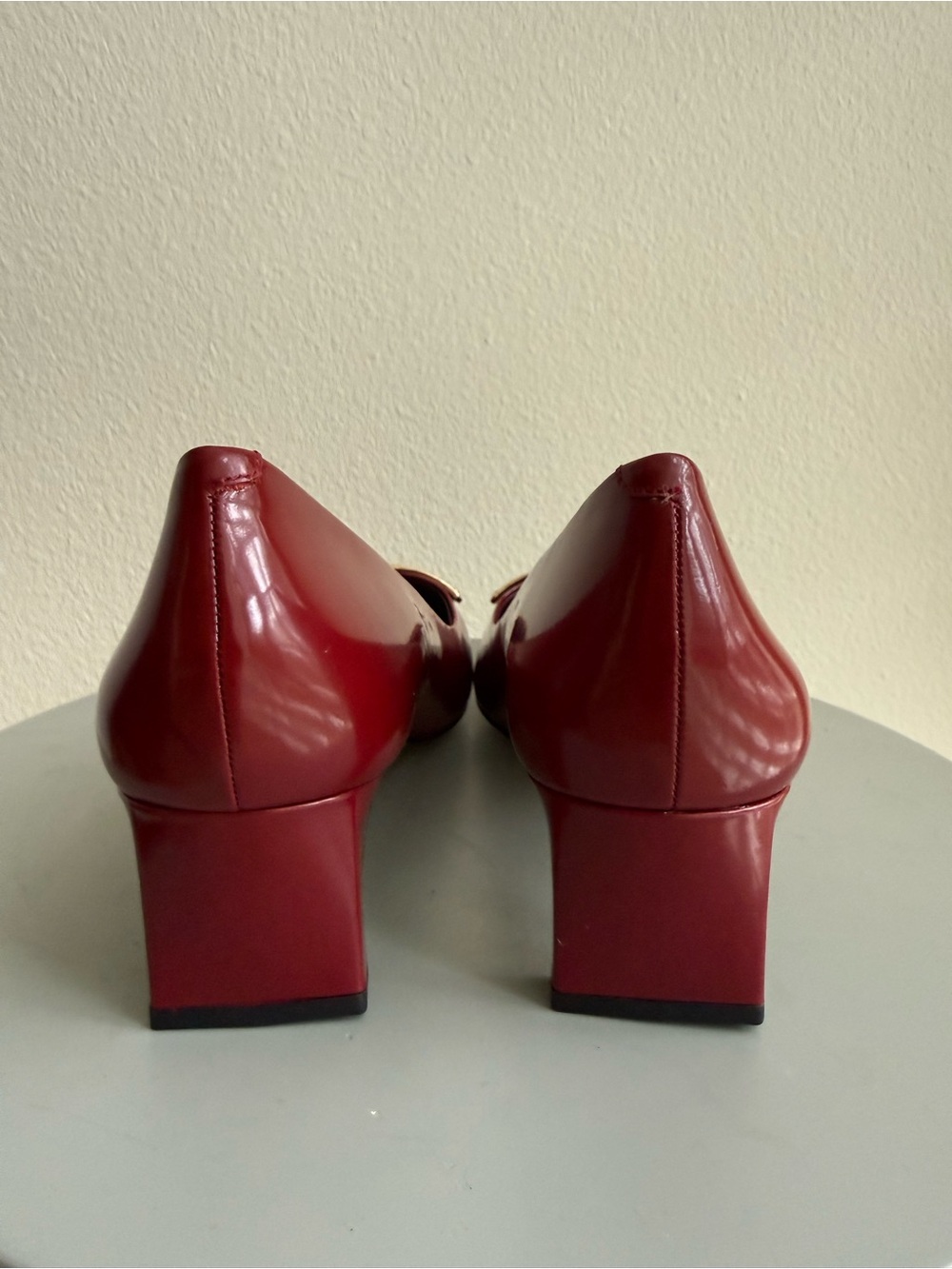 NEW! Coach Lawrence Box Calf Pumps Shoes Deep Red Gold Hardware Sz 10 - Picture 5 of 6
